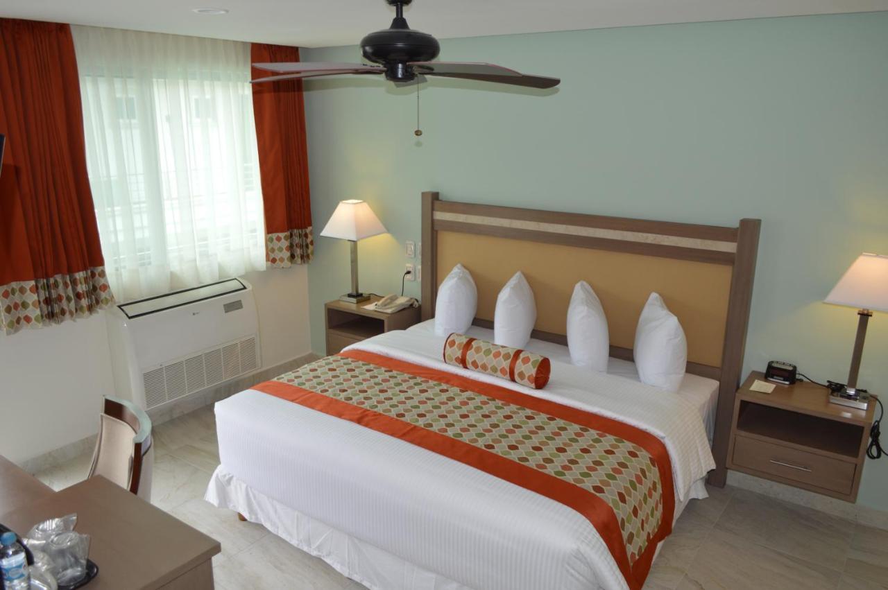 Hotel Villa Magna Poza Rica Εξωτερικό φωτογραφία